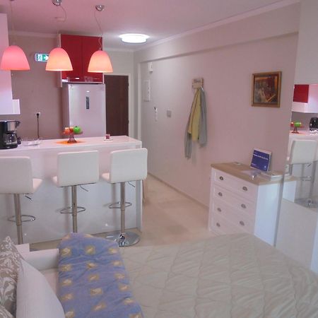 Modern Studio By The Sea Loutra Edipsou  Esterno foto